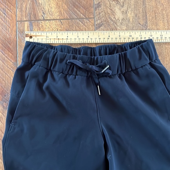 Lululemon On The Fly Crop *Woven 23" Black 2 - Picture 9 of 15